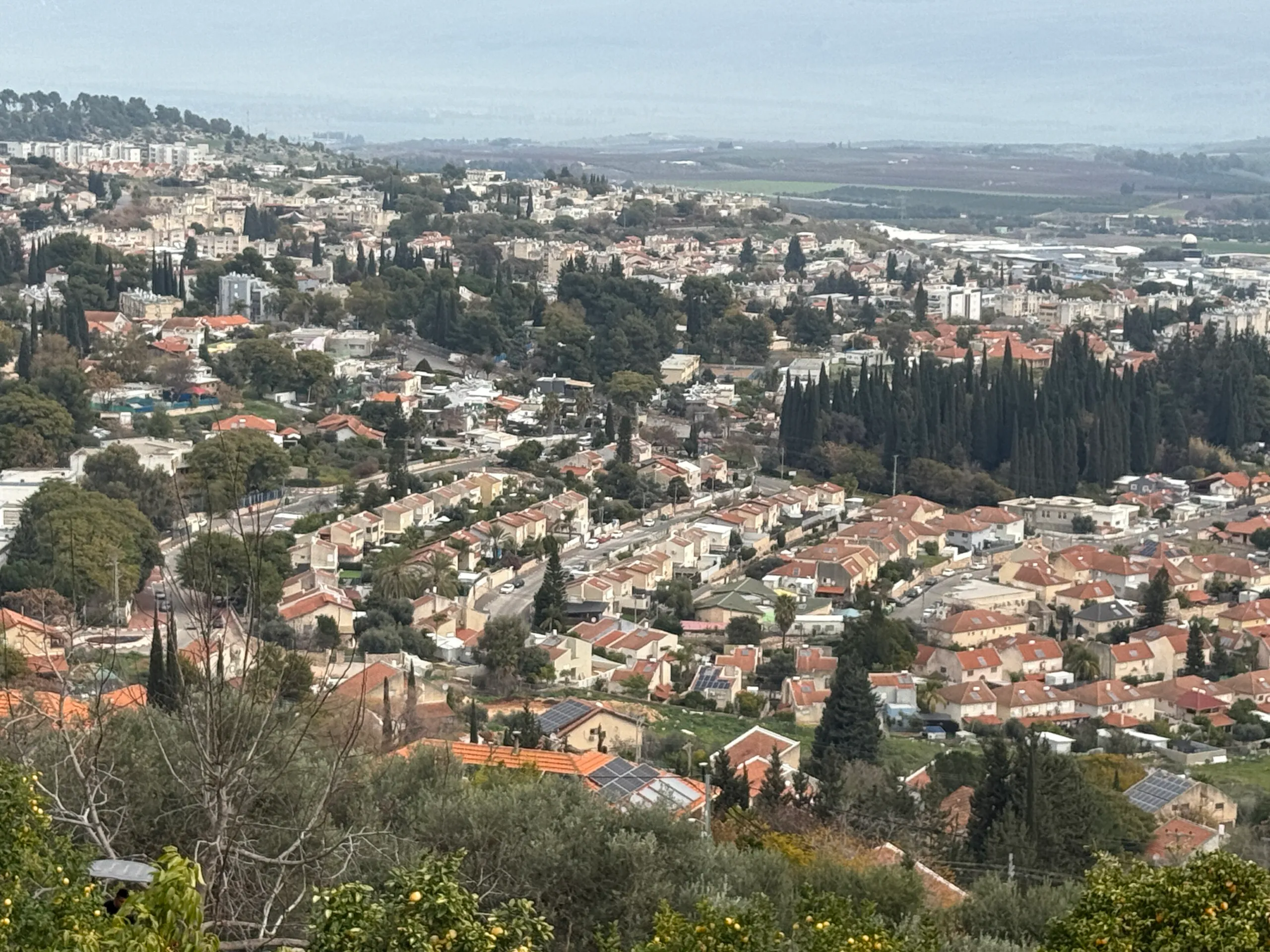 חצור הגלילית, מבט מראש פינה לעבר העיר