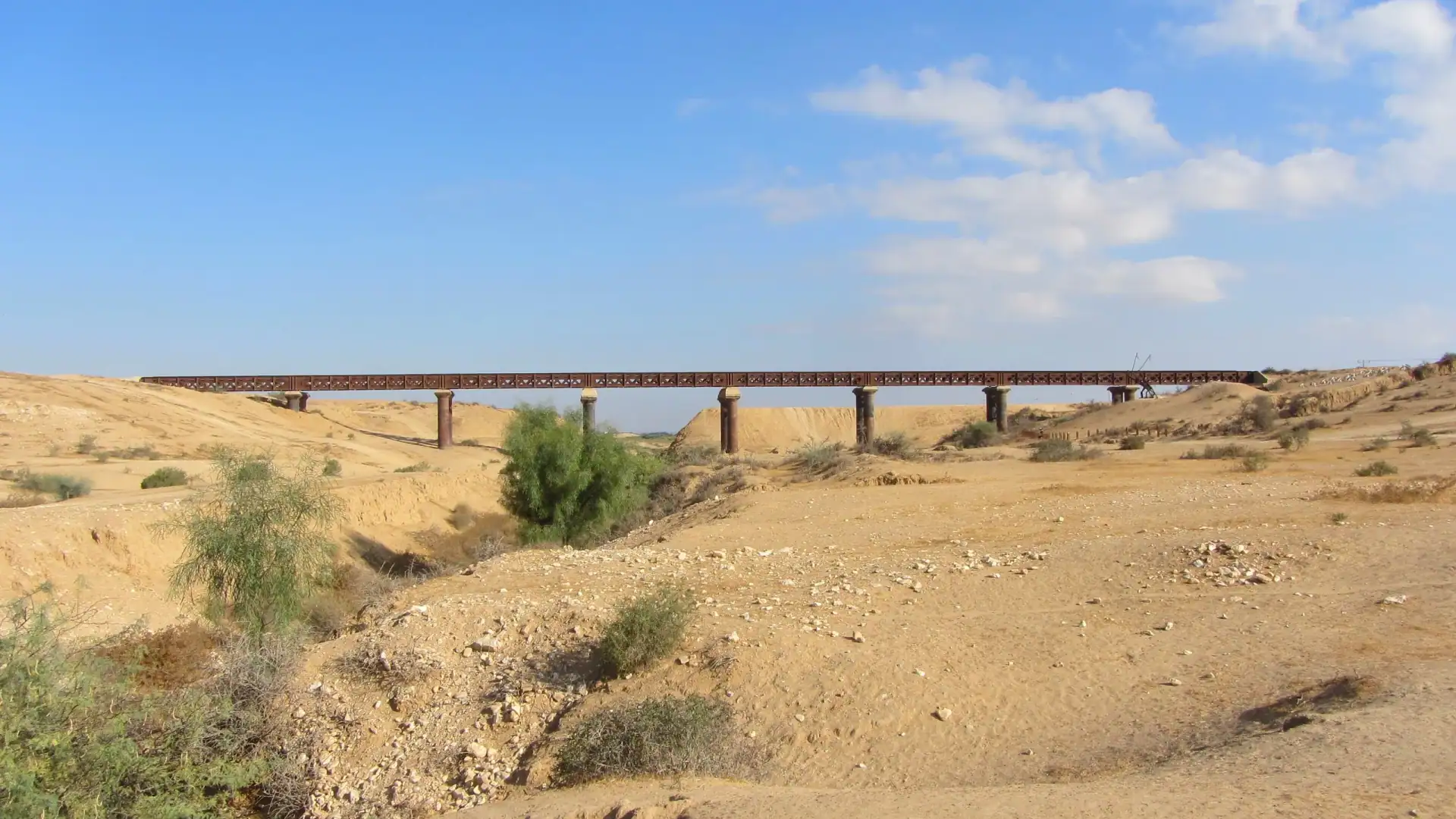 אופקים, הגשר הבריטי מעל נחל אופקים